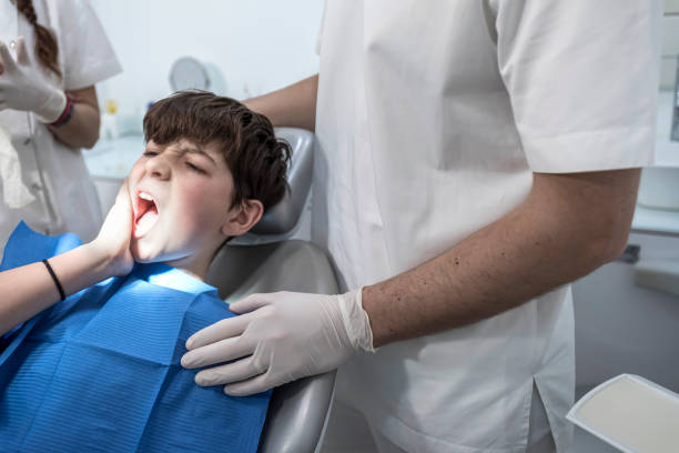 Best Cracked Tooth Emergency Dentist  in La Villa, TX